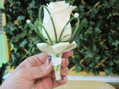 Бутоньерка Д7688 - Салон цветов Долина Роз