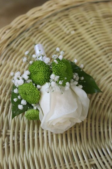 Бутоньерка Д7730 - Салон цветов Долина Роз