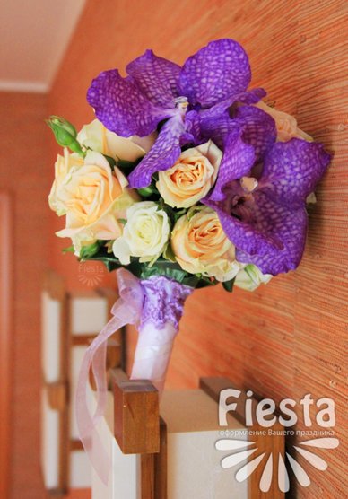 Букет Ф8253 - Мастерская праздничного декора ФИЕСТА
