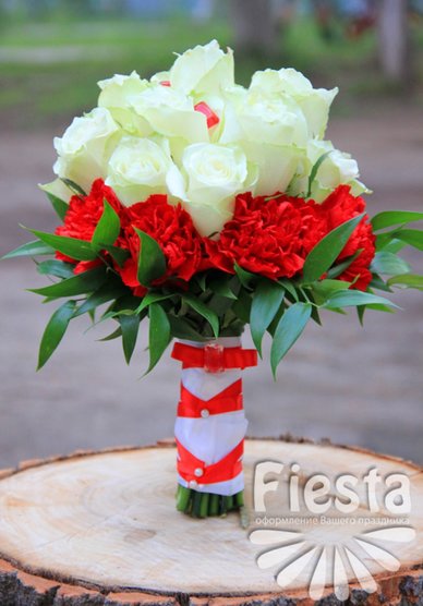 Букет Ф8255 - Мастерская праздничного декора ФИЕСТА