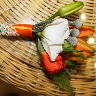 Бутоньерка Д8336 - Салон цветов Долина Роз