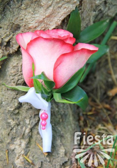 Бутоньерка Ф8418 - Мастерская праздничного декора ФИЕСТА